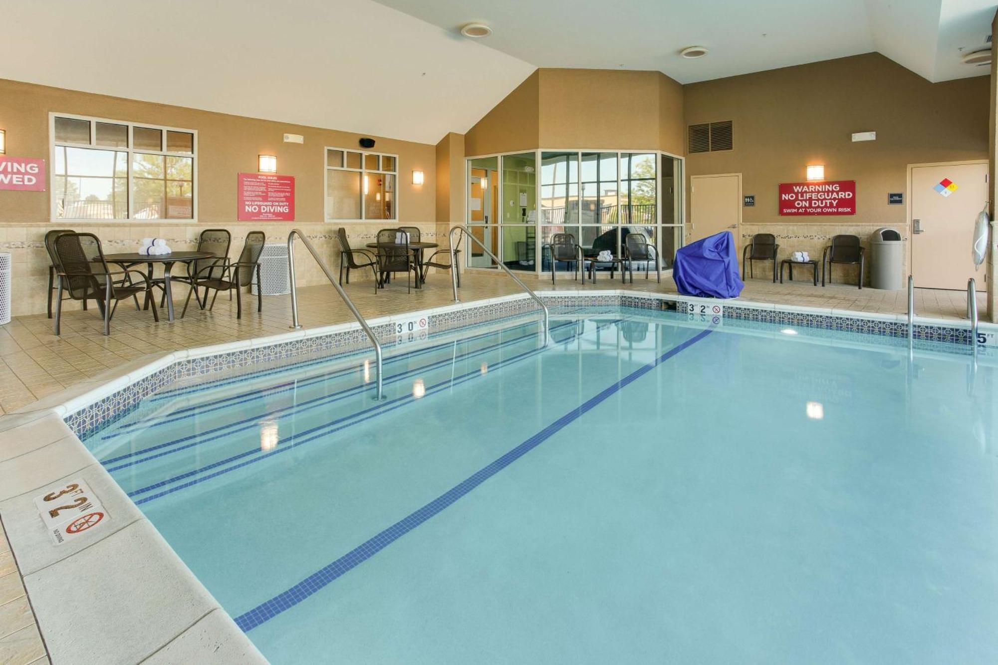 Drury Inn & Suites West Des Moines Buitenkant foto